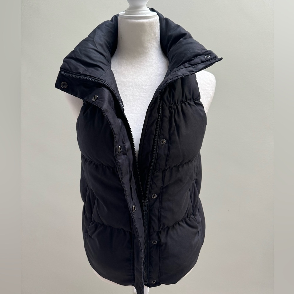 GAP Black Outerwear Vest
